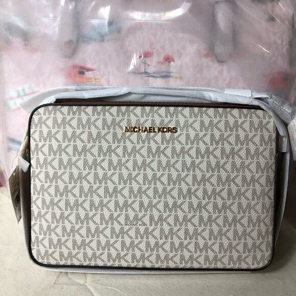 Michael Kors Ginny MK Logo Crossbody Shoulder Bag White Jet Set Item - Picture 2 of 9